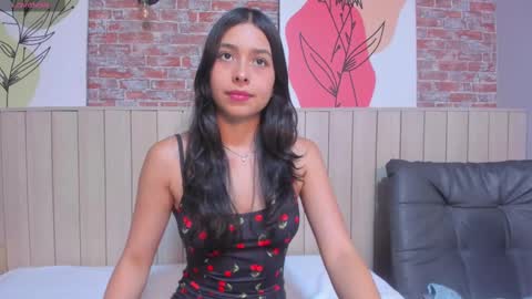 Sophie online show from March 4, 2025, 12:12 pm