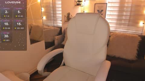 Sophie  online show from March 9, 2026, 1:48 pm