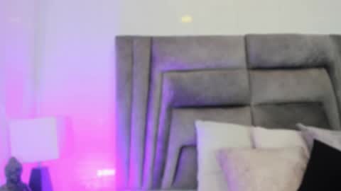 Sophie  online show from November 27, 2025, 10:39 am