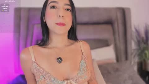 Snapshot of sophiee_smith chatting on June 15, 2026, 11:45 am Sophie online show from June 15, 2026, 11:45 am