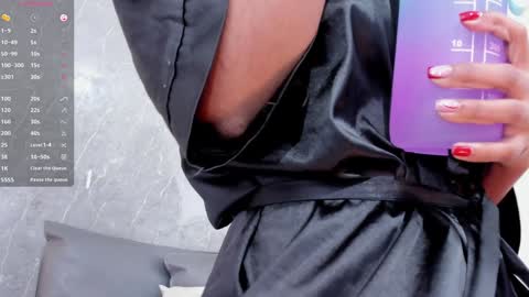 Snapshot of sophiee_velvet chatting on February 1, 2025, 5:37 pm online show from February 1, 2025, 5:37 pm