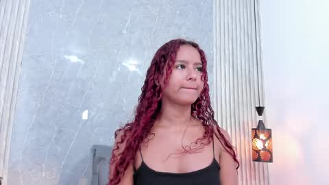 Snapshot of sophiee_velvet chatting on February 5, 2025, 11:34 am online show from February 5, 2025, 11:34 am