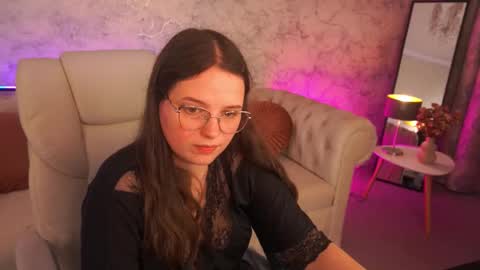Snapshot of sophieedreams chatting on October 27, 2025, 4:00 pm sophieedreams online show from October 27, 2025, 4:00 pm
