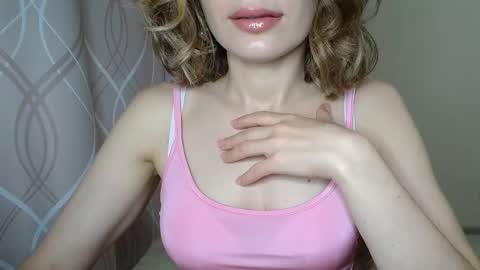 Snapshot of sophiemisss chatting on September 30, 2025, 10:42 am Sophiemisss online show from September 30, 2025, 10:42 am