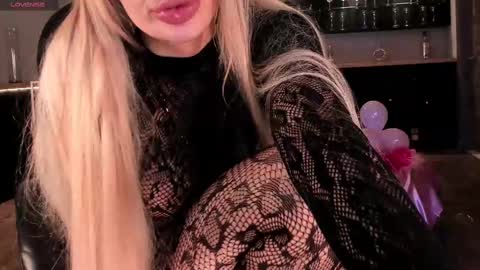 Snapshot of sophiepalmerx chatting on February 14, 2025, 5:03 pm Sophie Palmer online show from February 14, 2025, 5:03 pm