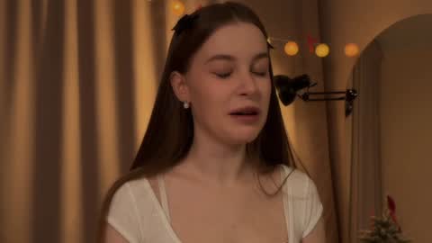 Snapshot of sophiephoria chatting on December 15, 2024, 5:10 pm Sophie Next stream 3 online show from December 15, 2024, 5:10 pm