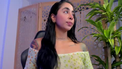 Snapshot of sophierooy chatting on February 5, 2025, 12:49 pm sophierooy online show from February 5, 2025, 12:49 pm