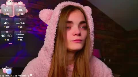 Snapshot of sophiesuvi chatting on December 7, 2024, 11:29 am Sophie and my bestie Mandy online show from December 7, 2024, 11:29 am