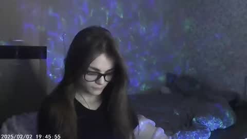 Snapshot of sophiesuvi chatting on February 1, 2025, 9:29 pm Sophie and my bestie Mandy online show from February 1, 2025, 9:29 pm