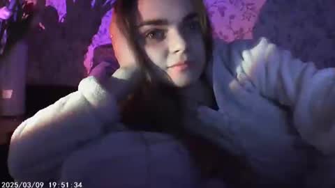 Snapshot of sophiesuvi chatting on March 8, 2025, 9:51 pm Sophie and my bestie Mandy online show from March 8, 2025, 9:51 pm
