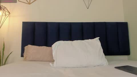 sophieturner_mg online show from February 14, 2026, 7:21 pm