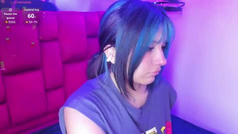   Sophie  online show from April 22, 2026, 7:37 pm