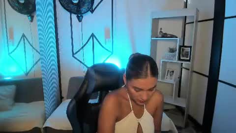 Snapshot of sophiewatson_ chatting on July 2, 2026, 12:55 pm sophiewatson_ online show from July 2, 2026, 12:55 pm