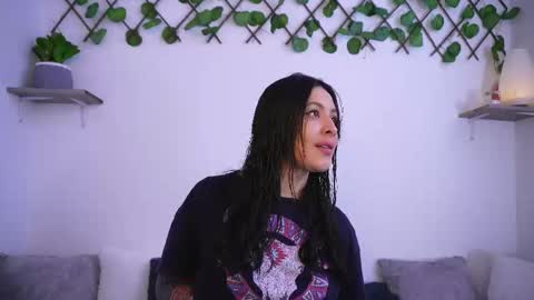 Snapshot of sophiiecums chatting on November 10, 2025, 1:43 pm Sophiie online show from November 10, 2025, 1:43 pm