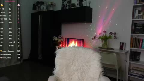 Snapshot of sophisticated_me chatting on March 11, 2025, 12:00 am Beatrice call me Bea online show from March 11, 2025, 12:00 am
