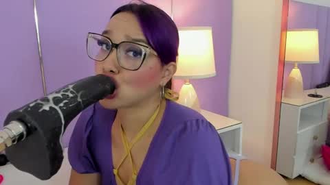 Snapshot of sophyruiz_ chatting on October 6, 2025, 11:51 am Sophy online show from October 6, 2025, 11:51 am