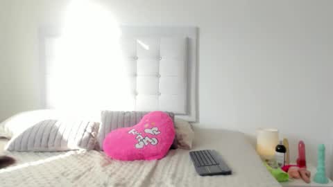 Sofia  online show from October 23, 2025, 9:24 pm