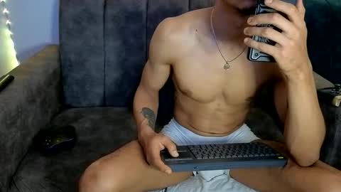 Snapshot of sornero777111 chatting on June 7, 2026, 6:11 pm businessman online show from June 7, 2026, 6:11 pm