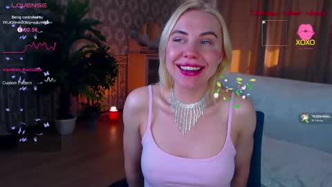 Lisa online show from May 15, 2026, 2:07 am