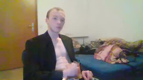 Snapshot of soumi854640 chatting on January 1, 2025, 1:37 pm soumi854640 online show from January 1, 2025, 1:37 pm