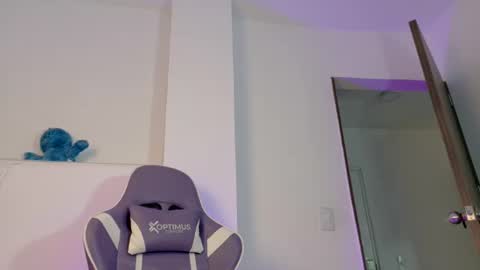 Ana  online show from January 8, 2026, 6:21 pm