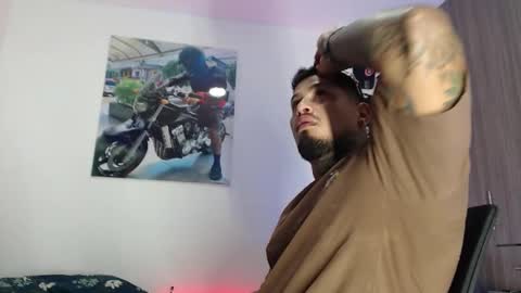 soy_apolo online show from September 23, 2025, 4:32 pm