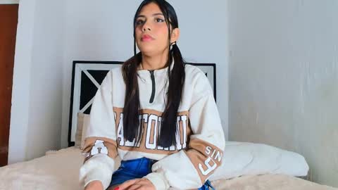 Snapshot of soy_camila01 chatting on February 21, 2026, 10:55 pm soy_camila01 online show from February 21, 2026, 10:55 pm
