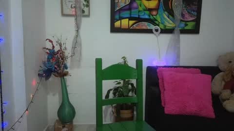 soy_isabel online show from December 24, 2024, 11:00 pm