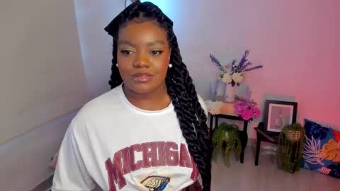 Snapshot of soymaria___ chatting on October 6, 2025, 10:07 pm Maria online show from October 6, 2025, 10:07 pm