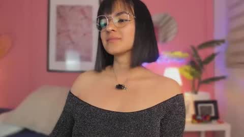 Snapshot of soysaraa_ chatting on October 24, 2025, 7:16 am Aleja online show from October 24, 2025, 7:16 am