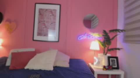 Snapshot of soysaraa_ chatting on November 6, 2025, 5:41 am Aleja online show from November 6, 2025, 5:41 am