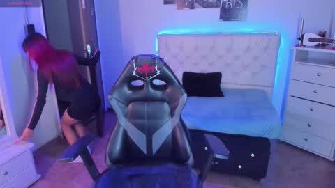      online show from September 26, 2025, 12:25 am