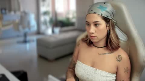 Snapshot of soytulu_ chatting on February 17, 2025, 3:42 pm brisa s online show from February 17, 2025, 3:42 pm