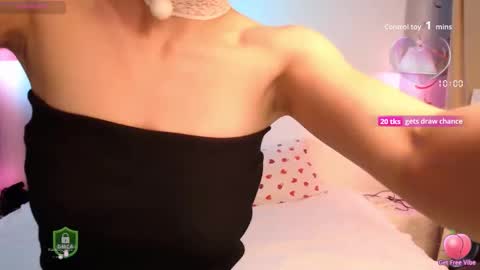 Snapshot of space_danger chatting on November 20, 2025, 9:25 pm space danger online show from November 20, 2025, 9:25 pm