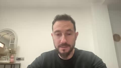 spainmenhot69 online show from January 2, 2025, 1:40 pm