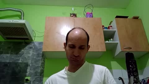 Snapshot of sparei7 chatting on March 9, 2026, 11:42 pm Snaiky online show from March 9, 2026, 11:42 pm