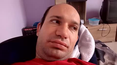 Snapshot of sparei7 chatting on April 3, 2026, 7:50 am Snaiky online show from April 3, 2026, 7:50 am