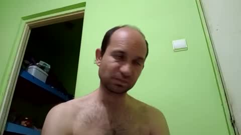 Snapshot of sparei7 chatting on April 5, 2026, 9:12 pm Snaiky online show from April 5, 2026, 9:12 pm