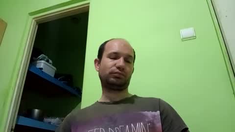 Snapshot of sparei7 chatting on April 7, 2026, 9:59 pm Snaiky online show from April 7, 2026, 9:59 pm