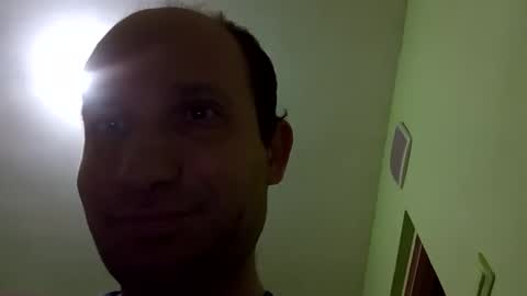 Snapshot of sparei7 chatting on April 13, 2026, 10:26 pm Snaiky online show from April 13, 2026, 10:26 pm