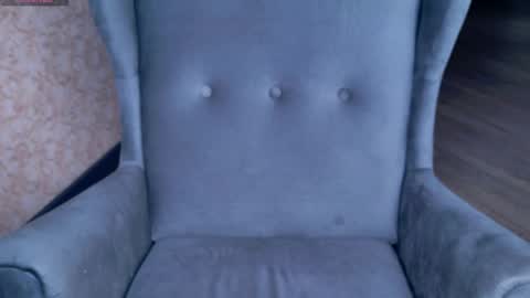 Nicole online show from April 3, 2026, 5:49 am