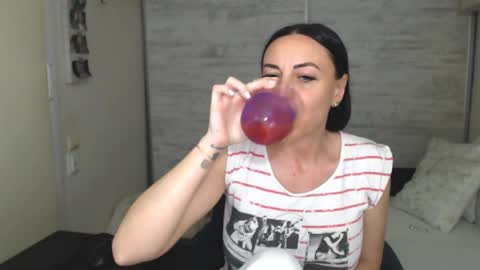 Snapshot of spicemint chatting on May 16, 2026, 3:55 pm Carla online show from May 16, 2026, 3:55 pm