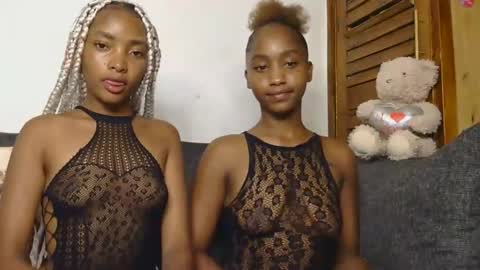 Snapshot of spicy_angels chatting on November 14, 2025, 6:17 pm Quinter Cheeky online show from November 14, 2025, 6:17 pm