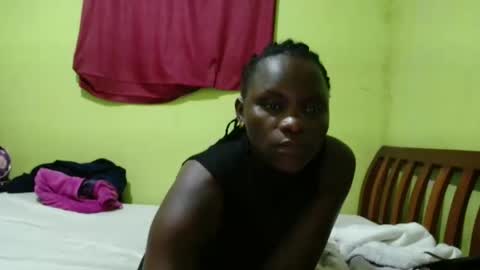 spicy_bella69 online show from May 16, 2026, 7:56 pm
