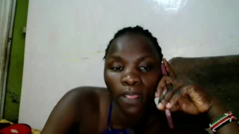 spicy_bella69 online show from June 17, 2026, 5:43 am