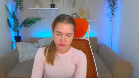 spicy_lexi online show from September 13, 2025, 6:24 am