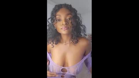 Snapshot of spicyangie chatting on February 12, 2025, 7:34 am Im Angela online show from February 12, 2025, 7:34 am