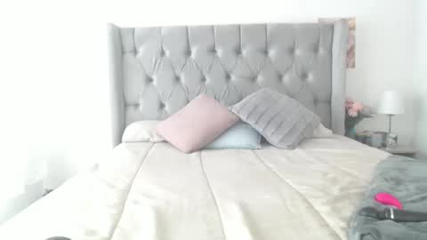 Snapshot of spicyangie chatting on March 6, 2025, 5:35 am Im Angela online show from March 6, 2025, 5:35 am