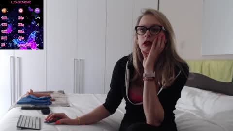 Snapshot of spicysweetlytwo chatting on October 16, 2025, 1:45 pm Spicysweetlytwo online show from October 16, 2025, 1:45 pm