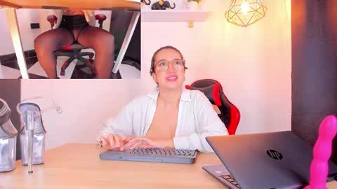 Snapshot of spicywhite_ chatting on February 28, 2026, 2:51 pm Spicy online show from February 28, 2026, 2:51 pm